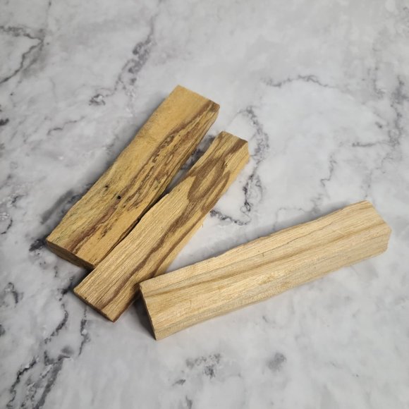Palo Santo Cleansing Sticks - Picture 3 of 5